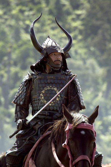 Horned samurai on horse Last Samurai, Ronin Samurai, Hiroyuki Sanada, The Last Samurai, Shadow Warrior, Japanese Warrior, Samurai Armor, Japanese History, Samurai Tattoo