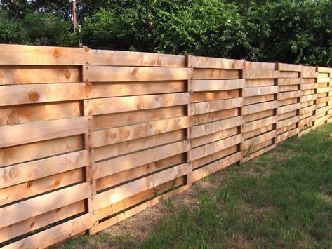 Latest No Cost backyard fence slope Ideas Back garden real wood fences are available all sorts of models and also sizes. If there is a conventional pick... #Backyard #Cost #fence Fun Garden Art, Diy Privacy Fence, Rustic Fence, Privacy Fence Designs, Pallet Fence, Diy Fence, Front Yard Fence, Privacy Fences, Easy Backyard