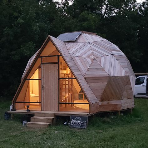 Western Red Cedar Cladding, Geodesic Dome Greenhouse, Glamping Pods, Dome Greenhouse, Geodesic Domes, Dome Building, Geodesic Dome Homes, Cedar Cladding, Cabin Tiny House