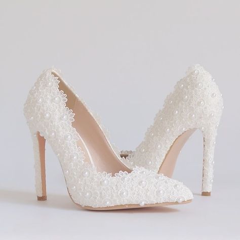 Simple Wedding Shoes, White Heels Wedding, Bride Heels, Cheap Wedding Shoes, Wedding Shoes Pumps, Elegant Wedding Shoes, Pearl Wedding Shoes, Beautiful Wedding Shoes, Wedding Sneakers