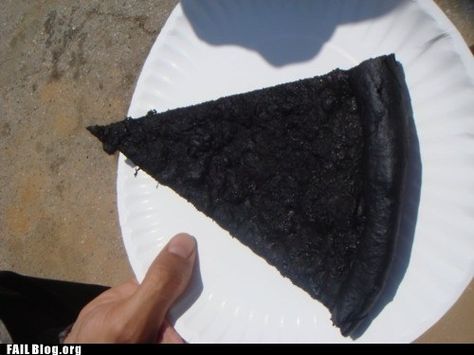 HAHA omw these are hilarious   And this pizza. | 37 People Who Are Worse At Cooking Than You Cooking Fails, Worst Cooks, Food Fails, Pizza Pockets, Cake Wrecks, Ham Salad, Pizza Funny, Cooking Together, Cooking Show