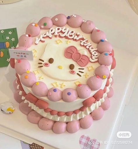 Gökkuşaği Pasta, Sanrio Cake, Kitty Birthday Cake, Mario Birthday Cake, Cakes Ice Cream, Hello Kitty Birthday Cake, Birthday Cake Decorations, Cake Table Birthday, Kitty Cake