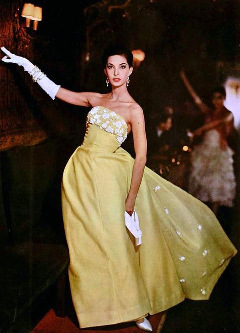 1950s Vintage Fashion, Fashion 1950, Jean Shrimpton, Yellow Gown, Vintage Fashion 1950s, Jean Patou, Fifties Fashion, Look Retro, Fashion 1950s