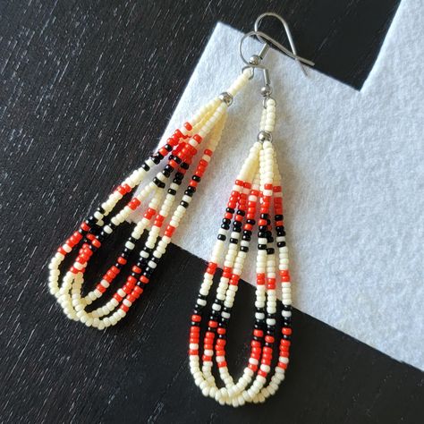 Beaded Earrings Native White Red Yello Orange, Beaded Earring Patterns Free, Native Beading Patterns Tutorials, Porcupine Jewelry, Beaded Keychains Patterns, Bead Edging, Fringe Earrings Diy, Easy Earrings, The Four Directions