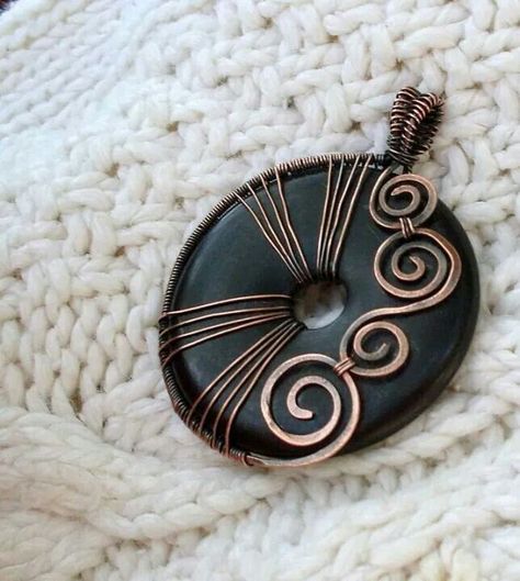 Edi schaefer Wire Wrap Donut, Copper T, Donut Jewelry, Copper Wire Crafts, Washer Jewelry, Wire Wrapped Stone Jewelry, Stone Bead Jewelry, Wire Jewelery, Hardware Jewelry