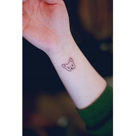 Yorkie Tattoo, Tiny Wrist Tattoos, Tattoo Spots, Cool Wrist Tattoos, Flower Wrist Tattoos, Inspiration Tattoos, Trendy Tattoo, Small Wrist Tattoos, Wrist Tattoos For Women