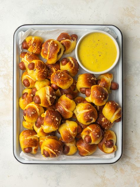 Hot Dog Pretzel Bites, Mini Pretzel Dogs, Crescent Roll Pretzel Dogs, Pretzel Buns Sandwich, Pretzel Hot Dog Buns Recipe, Auntie Annes Pretzel Recipe Hot Dogs, Pretzel Hot Dog Buns, Pretzel Dogs Recipe, Hot Dog Appetizers