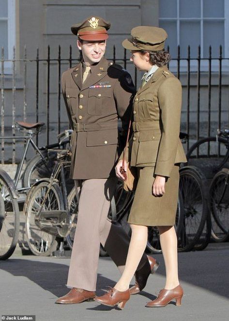 Wwii Uniforms United States, 1940s Fashion Women Outfits Vintage 40s Style, Us Army Dress Uniform, Late 1800s Fashion, Ww1 Uniforms, Army Dress Uniform, Ww2 Fashion, Military Outfits, Vintage Military Uniforms