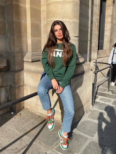 Green Dunk Low Outfit, Pine Green Dunks Outfit, Outfit Dunk, Pine Green Outfit, Dunk Low Outfit Women, Outfit In Paris, Nike Dunk Low Outfit, Dunk Outfits, Dunks Outfit