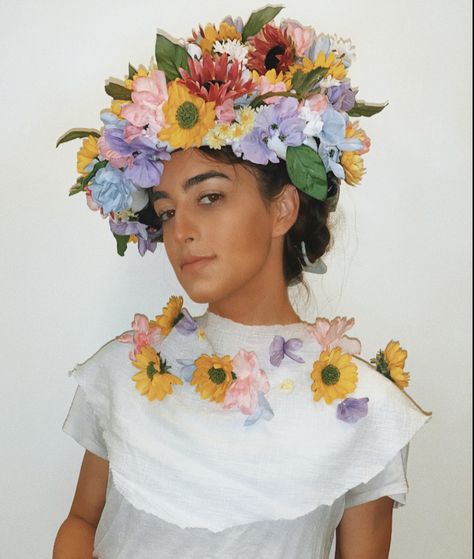 May Queen Costume, Midsommar Halloween Costume, Midsommar Halloween, Diy Instagram, May Queen, Holloween Costume, Queen Costume, Costume Diy, Instagram Diy