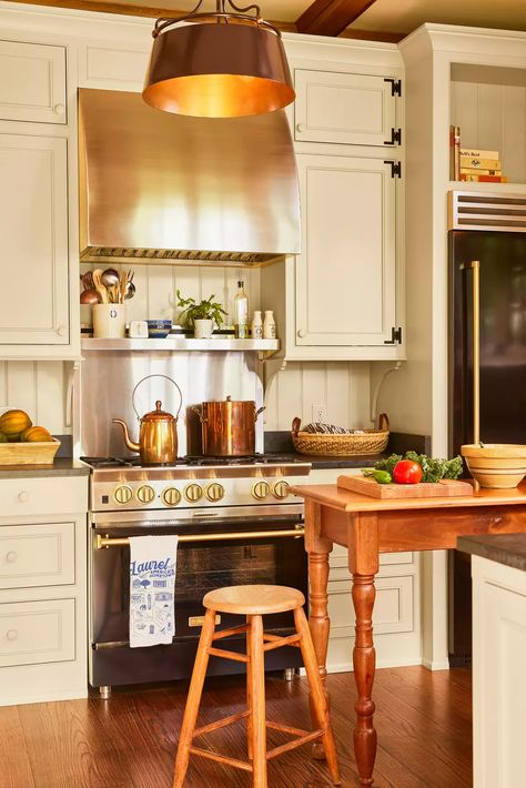 Erin And Ben Napier Share Their Dream Home In The Mississippi Countryside Mrs Patmore, Have A Wonderful Thursday, Barley Twist Table, Wonderful Thursday, Home Town Hgtv, Ben Napier, Kitchen Feature, Country House Kitchen, Countryside Kitchen