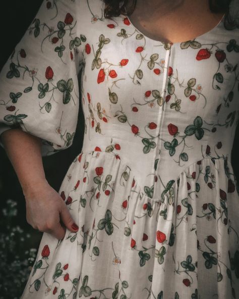 Made a photos with new Strawberry dress this weekend. Perfect natural muslin fabric for hot days 🍓 My boy Bro helps me to take a photos, hope you like our work 🤗 #cottagecore #retroaesthetic #strawberrydress #corset#anneshirley #disneydress #ukrainiandesigners #etsyshop #smallbusiness #weddingdress #simpleweddingdress #cottagecoredress #floraldress #princesscore #prairiedress #vintagestyle #modernvintage Cottage Core Dress, Strawberry Dress, Princess Core, Birthday Outfits, Disney Dresses, Muslin Fabric, Prairie Dress, My Boy, Retro Aesthetic