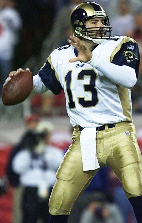 La Rams Football, Kurt Warner, Johnny Unitas, Arena Football, Nfl Football Pictures, Rams Football, Superbowl Champions, Nfl Football Players, St Louis Rams