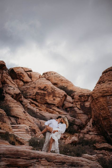 Red Rock Canyon Photoshoot, Red Rock Canyon Engagement Photos, Red Rock Couples Photoshoot, Red Rock Canyon Las Vegas Wedding, Red Rock Canyon Las Vegas Photoshoot, Red Rocks Engagement Photos, Red Rock Engagement Photos, Red Rocks Photoshoot, Red Rock Photoshoot