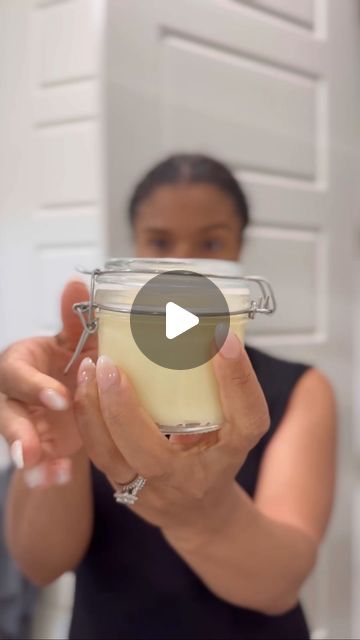 How To Make Coconut Oil, Diy Natural Deodorant, Baking Soda Coconut Oil, How To Make Things, Remove Skin Tags Naturally, Coco Butter, Deodorant Recipes, Diy Deodorant, Homemade Deodorant