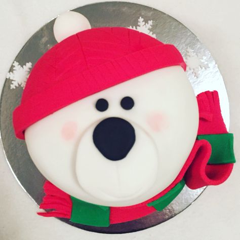 Polar Bear Christmas Cake, Christmas Cake Designs 2023, Christmas Cake Fondant, Polar Bear Cake, Fondant Fruit, Christmas Bake Off, Cake 2023, Globe Cake, Christmas Fondant