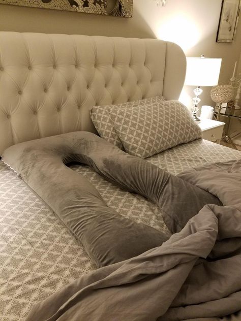 U Shaped Body Pillow, Full Body Pillow, Storage Bed Diy, Pregnant Pillow, Storage Bed Ideas, Auntie Aesthetic, Storage Bed Design, Girly Wishlist, Best Storage Beds