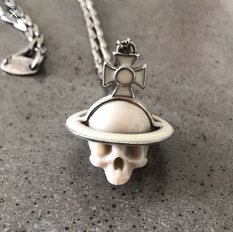 Vivienne Westwood Orb Necklace, Dark Edgy Fashion, Archive Aesthetic, Vivian Westwood, Vivienne Westwood Jewellery, Dope Jewelry, Skull Necklace, Funky Jewelry, Jewelry Lookbook