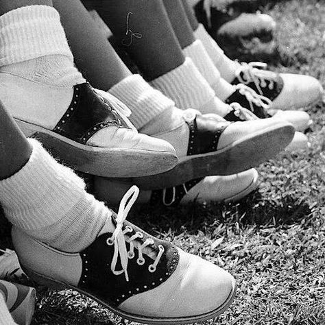 Had these 40s Aesthetic, Nina Leen, White Oxford Shoes, Vintage Oxford Shoes, Rockabilly Lifestyle, 1970s Tv Shows, Saddle Oxfords, Teddy Girl, American Bandstand