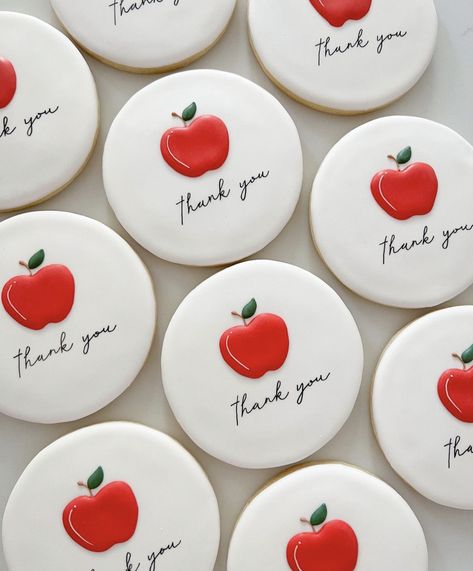 Teacher Themed Cookies, Teachers Appreciation Cookies, Teacher Appreciation Desserts, Teacher Thank You Cookies, Teachers Day Cookies Ideas, School Cookies Decorated, Teacher Birthday Cookies Decorated, Teacher Appreciation Decorated Cookies, Teacher Appreciation Cookies Decorated