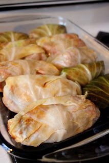 Galumpki Recipe, Pigs In The Blanket, Cabbage And Ground Beef, Recipe With Cabbage, Hungarian Cuisine, Cabbage Rolls Recipe, Stuffed Cabbage, Paleo Crockpot, Cooked Cabbage