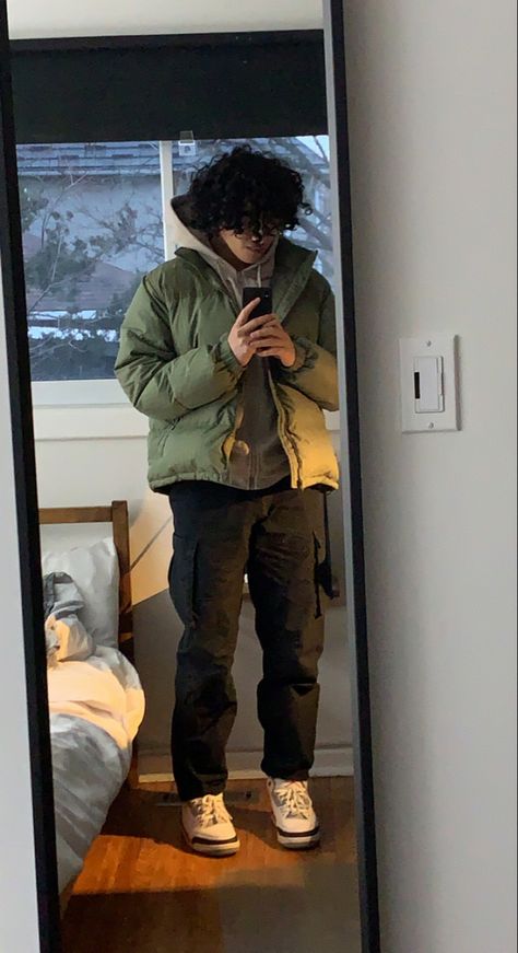 Green Puffer Jacket Outfit Men, Green Puffer Jacket Outfit, Boyfriends Outfits, Puffer Jacket Outfit Men, Modern Fashion Outfits, Puffer Jacket Outfit, Green Puffer Jacket, Boyfriend Outfit, Green Puffer