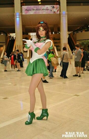 Katie Cosplays Sailor Jupiter Outfits, Sailor Jupiter Costume, Comicon Outfit, Sophie Cosplay, Sailor Moon Jupiter, Sailor Jupiter Cosplay, Sailor Moon Costume, 2014 Anime, Moon Character