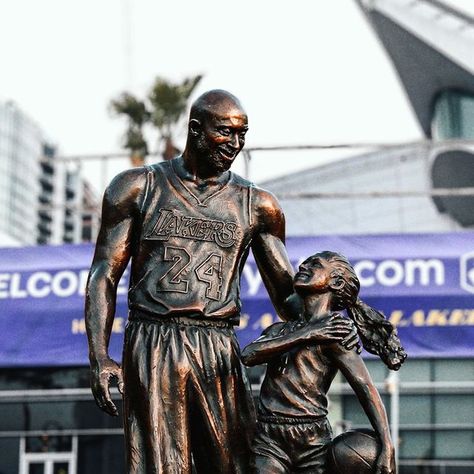 Basketball Forever on Instagram: "Kobe Bryant’s statue will be unveiled by the Los Angeles Lakers on August 8, 2024 🐍 Gigi will also be included in the tribute. 💜" Kobe Bryant Trophy, Kobe Bryant Statue, Kobe Gigi Bryant, Kobe Bryant Retirement, Kobe Bryant Tribute, Kobe Bryant Team Usa, August 8, Kobe Bryant, Los Angeles Lakers