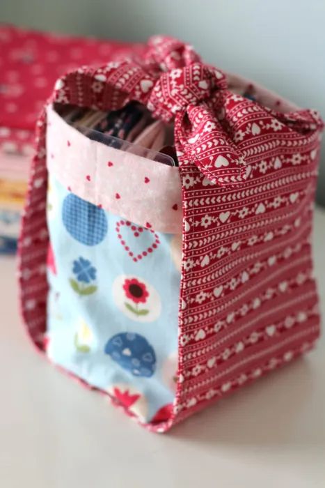 Unique Mother's Day Gift Ideas | Quilts | Diary of a Quilter Diary Of A Quilter, Baby Quilt Tutorials, Half Square Triangle Quilts, Fun Fabric, Fabric Basket, Log Cabin Quilts, Unique Mothers Day Gifts, Quilt Block Tutorial, Triangle Quilt