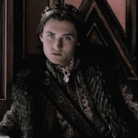 Historical Face Claims, Spencer Macpherson, House Tyrell, Casterly Rock, Dragon Ideas, House Lannister, Male Faces, King's Landing, Queen Aesthetic