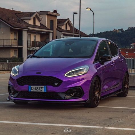 Purple ST on Instagram: "Autumn 🍂🟣 📸 @_s__t__e_ #ford #fordperformance #fiestastmk8 #mk8fiestast #mk8stoc #stowners #stownersclub #hothatch #fastford #autumnvibes #urbanphotography #purpleaesthetic #only_revo #mountune" Ford St, Ford Car, Aesthetic Cars Purple, Ford Focus Mk2 Modified, Ford Fiesta Modified Mk7, Ford Mondeo Mk4 Tuning, Modified Ford Focus, Ford Focus Hatchback, 2012 Ford Focus