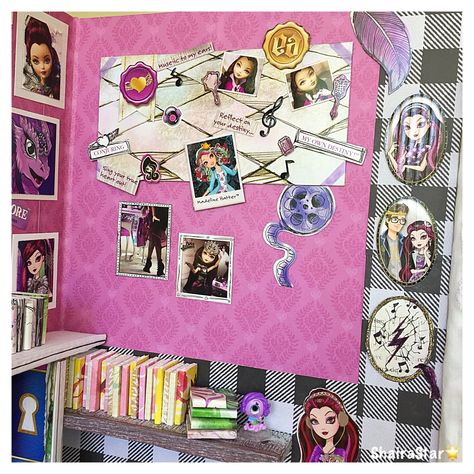 1/6 Scale Ever After High Raven Queen Doll Bedroom Diorama handmade by me, ShairaStar Raven Queen Doll, Ever After High Raven Queen, Bedroom Diorama, Doll Bedroom, Raven Queen, After High School, School Sets, Ever After High, Ever After