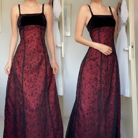 90s Prom Dress Grunge, 90s Prom Dresses, 90s Prom Dress, 90s Prom, Prom Dress Inspo, Prom Inspo, Junior Prom Dresses, Vintage Prom, Prom Dresses Modest