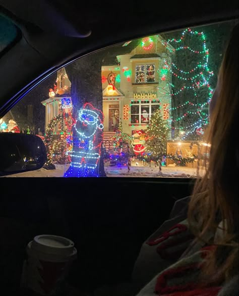 Christmas lights | Downtown Naperville | IL | Cozy aesthetic | Christmas Aesthetic Christmas Light Drive, Cozy Aesthetic Christmas, Newyear Decoration, Christmas Downtown, Christmas Bucket List, Christmas Bucket, Winter Bucket List, Christmas Experiences, Aesthetic Christmas