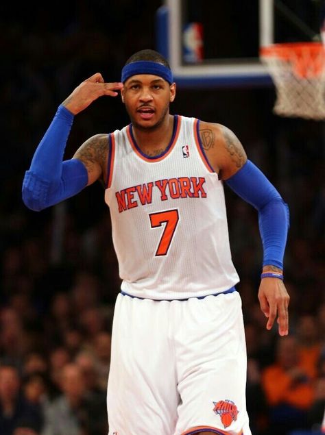 Carmelo Anthony 3 pointer Carmelo Anthony Knicks, Basketball Celebration, Knicks Basketball, Small Forward, Ny Knicks, Carmelo Anthony, Nba Legends, Basketball Leagues, Sport Icon