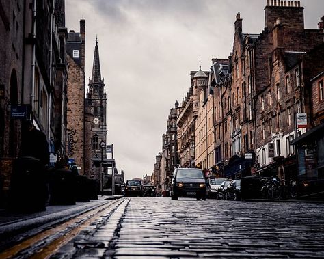 3,000+ Free Scotland & Edinburgh Images - Pixabay Edinburgh Aesthetic Wallpaper, Edinburgh Aesthetic, Nails With Fire, Cool Technology Gadgets, Dark Aesthetic Wallpaper Iphone, Edinburgh City, Gadgets Technology Awesome, Wallpaper Laptop, Aesthetic Wallpaper Iphone