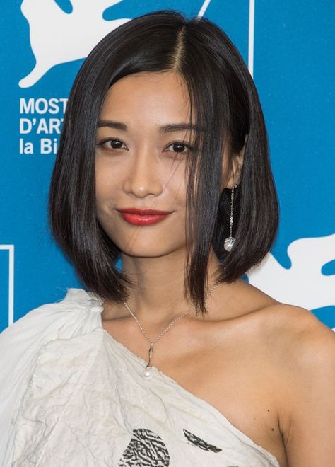 Asian bob hairstyle Asian Bob Haircut, Asian Bob, Asian Balayage, Lob Haircut Layered, Shortish Hair, Asian Hairstyles, Straight Bob Haircut, Hair Color Asian, Asian Haircut