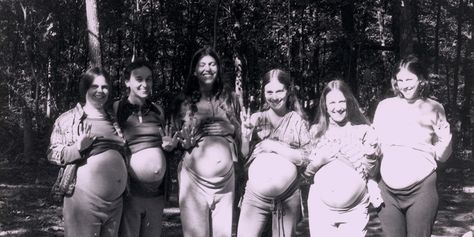 Pregnant Hippie, Rad Fem, Spiritual Pregnancy, Spiritual Midwifery, Hippie Pregnancy, Intentional Communities, Birth Inspiration, Hippie Family, Ina May Gaskin