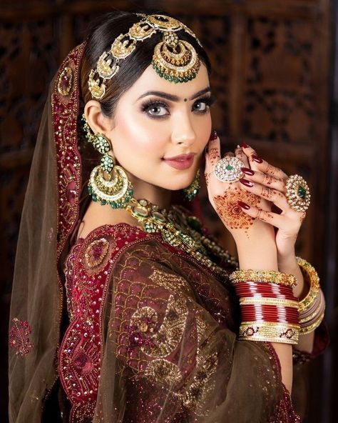 Indian Bride Photography Poses, Indian Bride Makeup, Bride Photos Poses, Bridal Makeup Images, Indian Bridal Photos, Best Bridal Makeup, Bride Photography Poses, Bridal Jewellery Design, Wedding Design Decoration