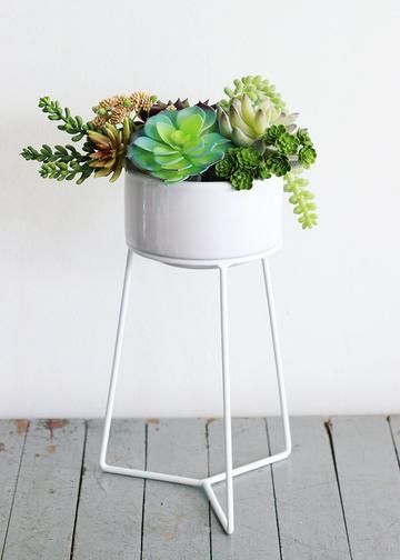 Outdoor Plant Stand Ideas, Plant Stand Outdoor, Outdoor Plant Stand, Plant Stand Ideas, Ceramic Table Top, Plant Stand Table, Iron Plant Stand, Plant Pot Design, Tall Plant Stands