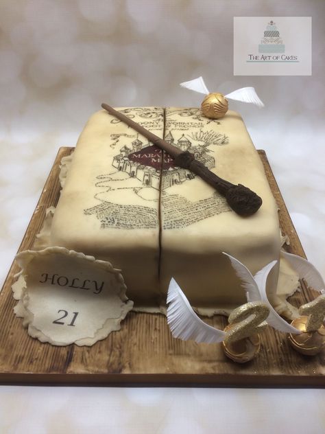 Marauders Map Cake, Pasteles Harry Potter, Harry Potter 30th Birthday, Pastel Harry Potter, Harry Potter Theme Birthday Party, Tort Harry Potter, Toddler Cake, Map Cake, Harry Potter Desserts