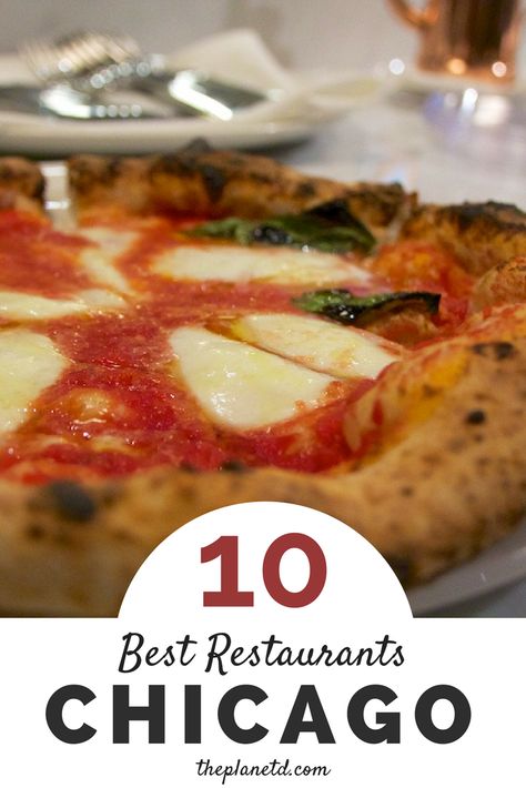 The ultimate Chicago food bucket list. Don't miss these ten Chicago restaurant hot spots when visiting the windy city, Chicago deep dish pizza and all! Foodie travel in the USA. | Blog by the Planet D #Chicago #Travel Chicago Food Tour, Where To Eat In Chicago, Chicago Where To Eat, Chicago Weekend, Iconic Chicago Restaurants, Restaurants In Chicago, Chicago Deep Dish Pizza, Chicago Vacation, Illinois Travel