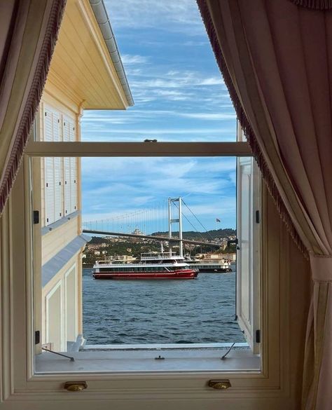 Turkey Places, Istanbul Turkey Photography, Aesthetic View, Istanbul Photography, Istanbul City, Istanbul Travel, Turkey Istanbul, Seaside Village, Window View