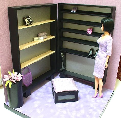 Closet With Shoe Rack, Diy Doll Closet, Diorama Tutorial, Dollhouse Furniture Tutorials, Diy Barbie House, Doll Closet, Barbie Room, Doll Furniture Diy, Barbie Diorama