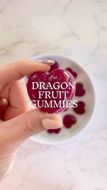 @themommenu on Instagram: "DRAGON FRUIT GUT HEALING GUMMIES Reposting these since my gummy recipes seem to be blowing up right now. These are amazing to have on hand for your kiddos (and yourself) because not only are they like a fruit snack and treat for your kids, they are loaded with protein and immunity boosting properties. Gelatin is typically associated with jello, but high quality gelatin is actually like a superfood in my book and comparable to bone broth in a powder form. Gelatin Candy Bar Crafts, Gummy Recipes, Gummy Recipe, Herbs Healing, Healthy Gummies, Fruit Gummies, Homemade Gummies, Grass Fed Gelatin, Healthy Foods To Make