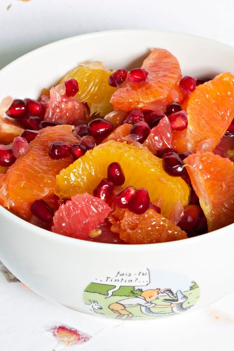 Pomelo & Pomegranate Citrus Fruit Salad Pretty Breakfast, Citrus Recipes, Easy Brunch Recipes, Citrus Salad, Easter Brunch Food, Pomegranate Fruit, Holiday Brunch, Winter Salad, Fruit Salad Recipes