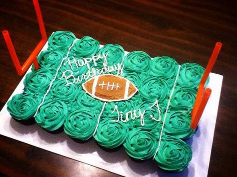 Football Cupcake Cake, Cupcake Football, Football Cupcake Cakes, Football Desserts, Football Cupcake, Sports Cakes, Football Cupcakes, Saints Game, Pull Apart Cupcake Cake