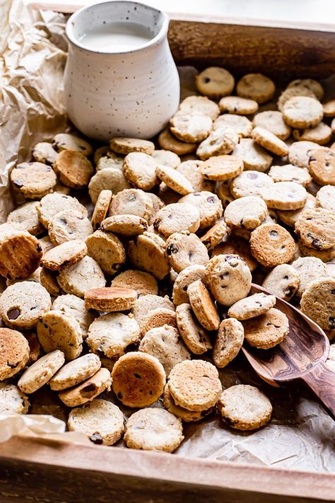 "Cookie Crisp" Cereal | Healthy Little Vittles Cereal Recipes Homemade, Cereal Healthy, Cookie Crisp Cereal, Homemade Cereal, Low Sugar Snacks, Cereal Cookies, Resepi Biskut, Cookie Crisp, Vegan Baking Recipes