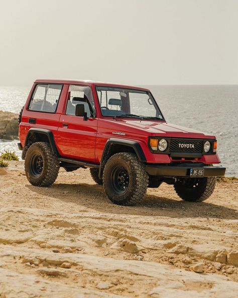 1989 🔴 Toyota land cruiser. #classictoyota #theredcruiser #lj70 #landcruiser #toyota #gratefuleveryday | Instagram Daihatsu Rocky, Land Cruiser 70 Series, Toyota Fj40, Off Roaders, Cool Car Accessories, Toyota Landcruiser, Toyota 4x4, Toyota Land Cruiser Prado, Overland Vehicles