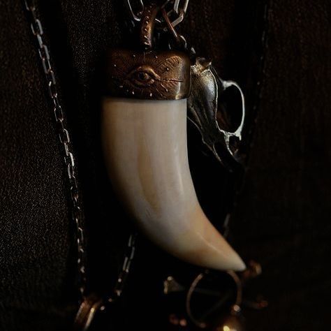 Dragon Tooth Necklace, Dragon Shapeshifter Aesthetic, Dragon Shifter, Dragon Tooth, Da Inquisition, Dragon Man, The Iron Bull, Dragon Age Characters, Tooth Necklace